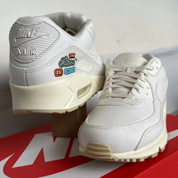 Nike WMNS Air Max 90 SE
Sail/Cashmere/Team Gold/
Sneakers 
Style FD0867-133 - Picture 5 of 16